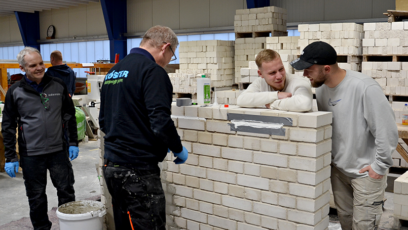 Fugenbearbeitung, flexibel, mit MS Fugendicht von KÖSTER