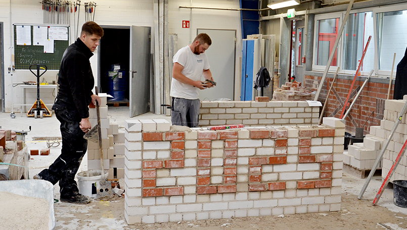 Bild 03 | German Craft Skills 2025 abc Bau M-V GmbH German Craft Skills 2025 – Zwischenstand in der Maurerhalle