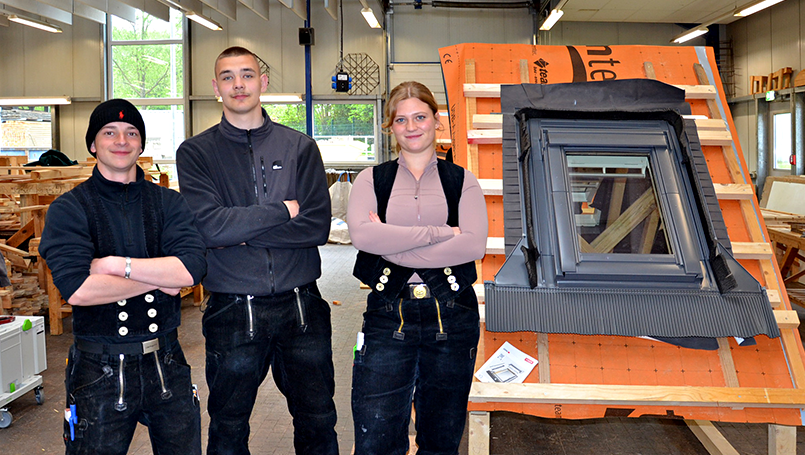 Bild 00 | Fachgerechter Einbau von VELUX-Dachfenstern abc Bau M-V GmbH Fachgerechter Einbau von VELUX-Dachfenstern