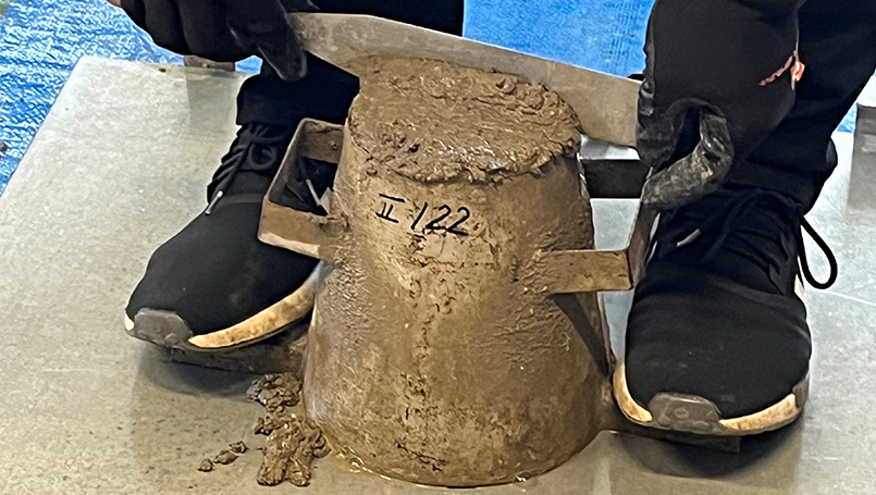 Bild 11 | Ausbreitversuch Frischbeton abc Bau M-V GmbH Ausbreitversuch Frischbeton