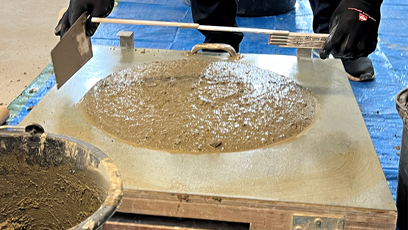 Bild 09 | Ausbreitversuch Frischbeton abc Bau M-V GmbH Ausbreitversuch Frischbeton