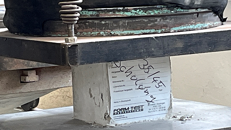 Bild 20 | Würfeldruckfestigkeit abc Bau M-V GmbH Würfeldruckfestigkeit