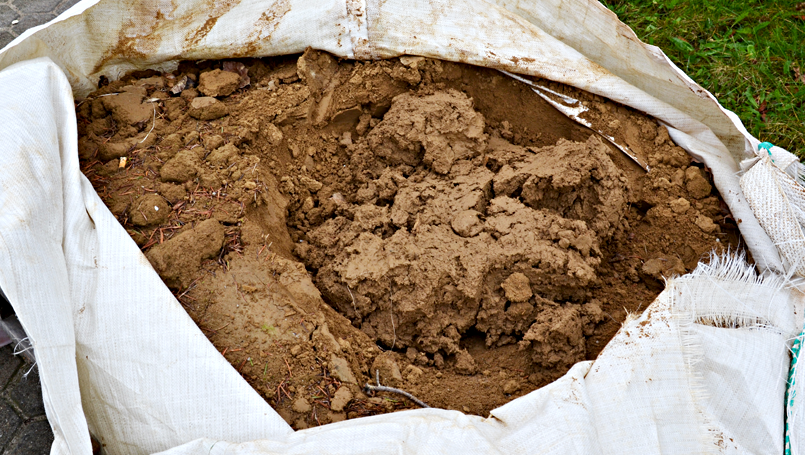 01 Lehm abc Bau M-V GmbH 2024 Das wichtigste Ausgangsmaterial ist natürlich Lehm.