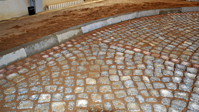 06 | Ausbildungsprojekt Pflasterarbeit anlässlich der Olympischen Spiele 2024 in Paris abc Bau M-V GmbH Ausbildungsprojekt Pflasterarbeit anlässlich der Olympischen Spiele 2024 in Paris