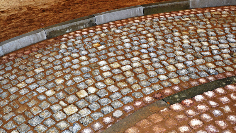 07 | Ausbildungsprojekt Pflasterarbeit anlässlich der Olympischen Spiele 2024 in Paris abc Bau M-V GmbH Ausbildungsprojekt Pflasterarbeit anlässlich der Olympischen Spiele 2024 in Paris