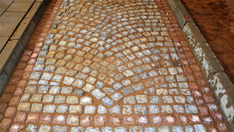 08 | Ausbildungsprojekt Pflasterarbeit anlässlich der Olympischen Spiele 2024 in Paris abc Bau M-V GmbH Ausbildungsprojekt Pflasterarbeit anlässlich der Olympischen Spiele 2024 in Paris