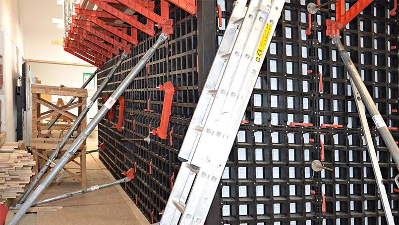 Bild 02 | Projektarbeit mit PERI DUO Systemschalung Rückseite abc Bau M-V GmbH Projektarbeit mit PERI DUO Systemschalung