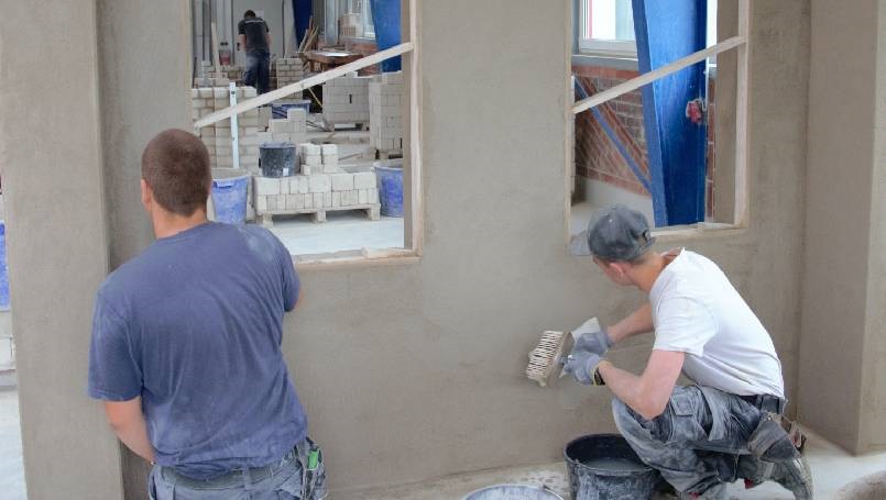 Verputzen einer Wand Verputzen einer Wand