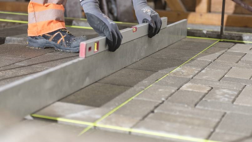 Messung Ebenflächigkeit und Gefälle Messung von Ebenflächigkeit und Gefälle