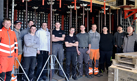  PERI DUO Systemschalung Gruppenbild