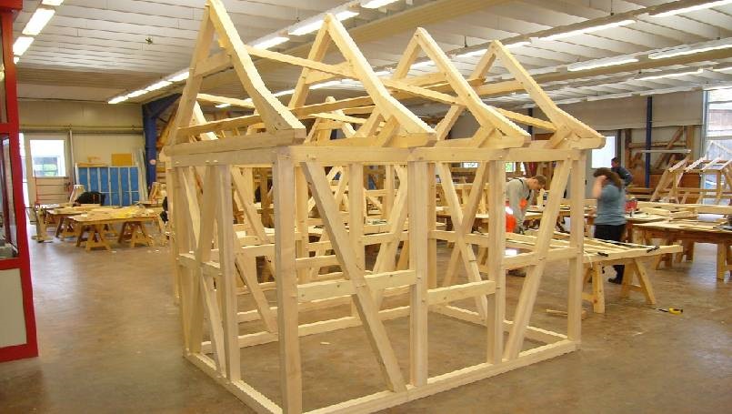 Fachwerkbau Fachwerkbau in Werkhalle